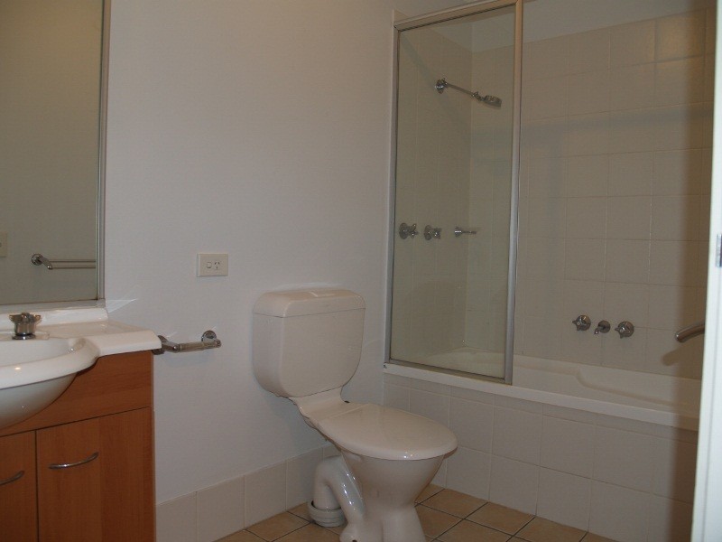 590 Pine Ridge Road, Coombabah QLD 4216