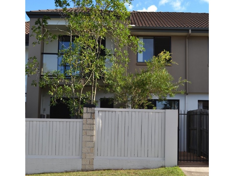 15 Violet Close, Eight Mile Plains QLD 4113