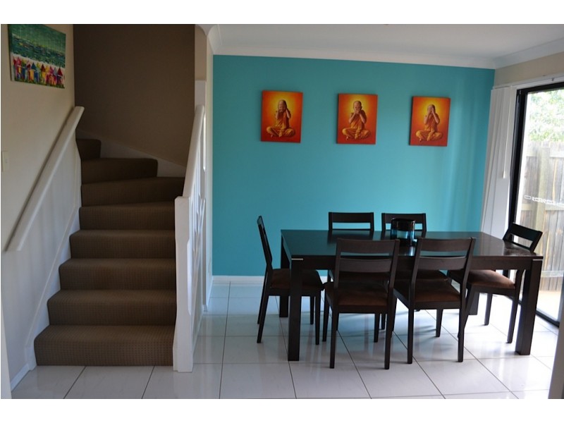 15 Violet Close, Eight Mile Plains QLD 4113