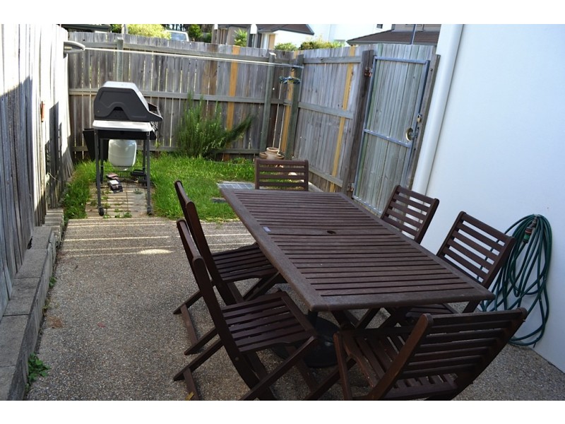 15 Violet Close, Eight Mile Plains QLD 4113