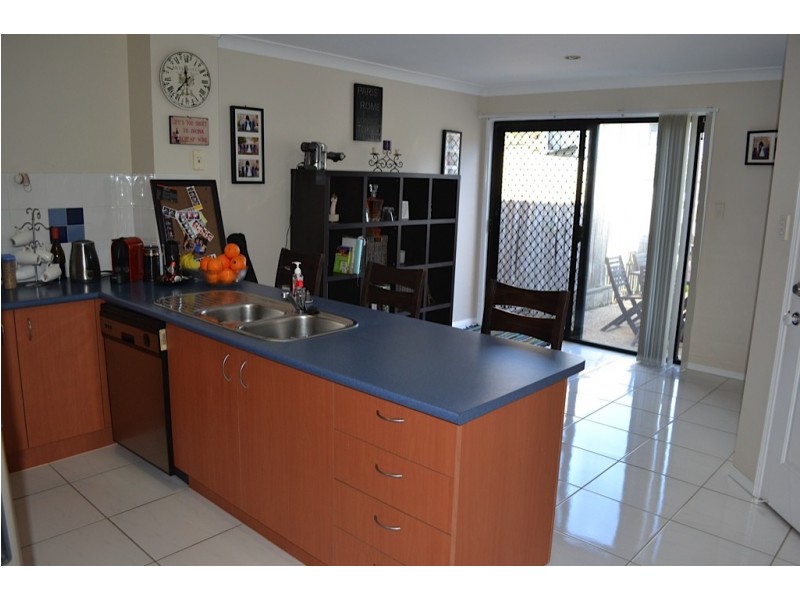 15 Violet Close, Eight Mile Plains QLD 4113