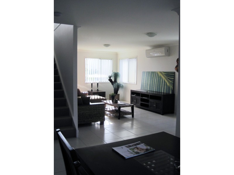 2 Toohey, Pacific Pines QLD 4211