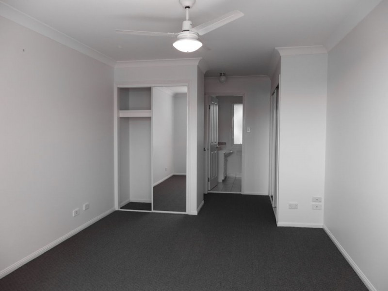 90 Oakleaf Street, Eight Mile Plains QLD 4113