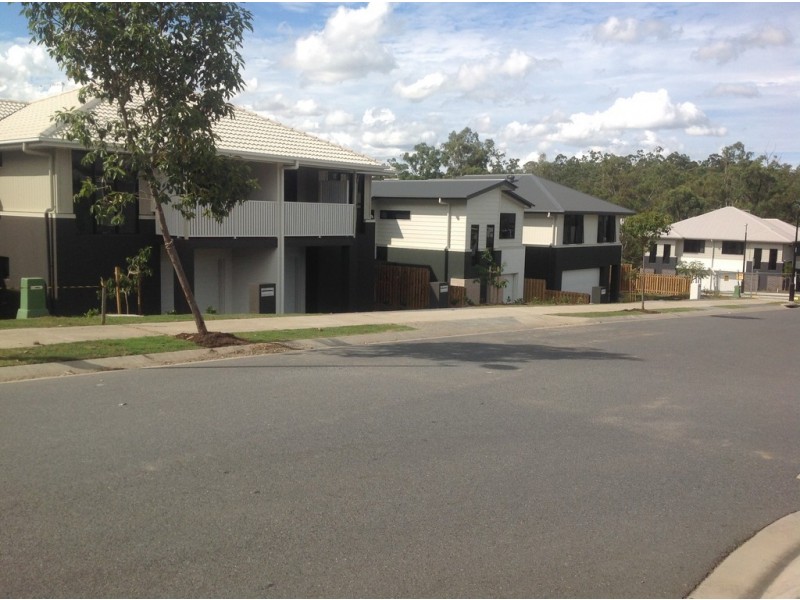 14 Lincoln Parade, Springfield Lakes QLD 4300