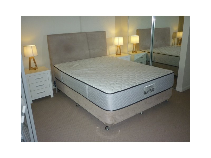 U94/123 Barrack Road, Cannon Hill QLD 4170