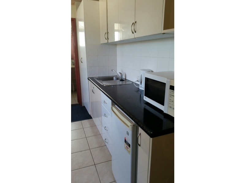 501/2 Barney Street, Southport QLD 4215