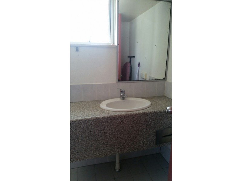 501/2 Barney Street, Southport QLD 4215