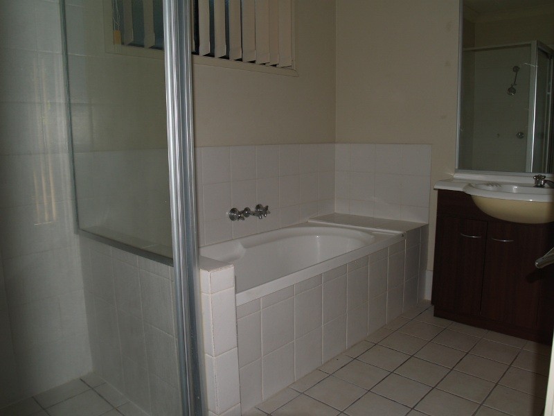 590 Pine Ridge Road, Coombabah QLD 4216