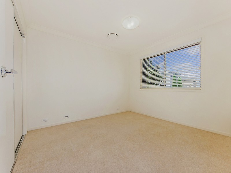 9 Fairway Court, Mount Ommaney QLD 4074