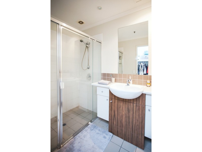 54 Vernon Tce, Teneriffe QLD 4005