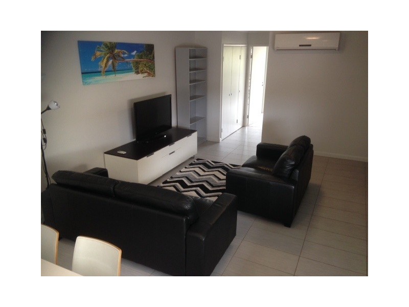 96/123 Barrack Road, Cannon Hill QLD 4170