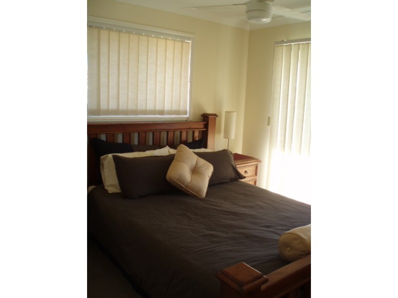 15/100 Bordeaux st, Eight Mile Plains QLD 4113