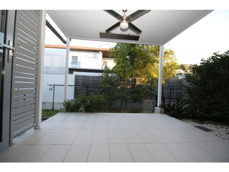 8/125 Bulimba Street, Bulimba QLD 4171