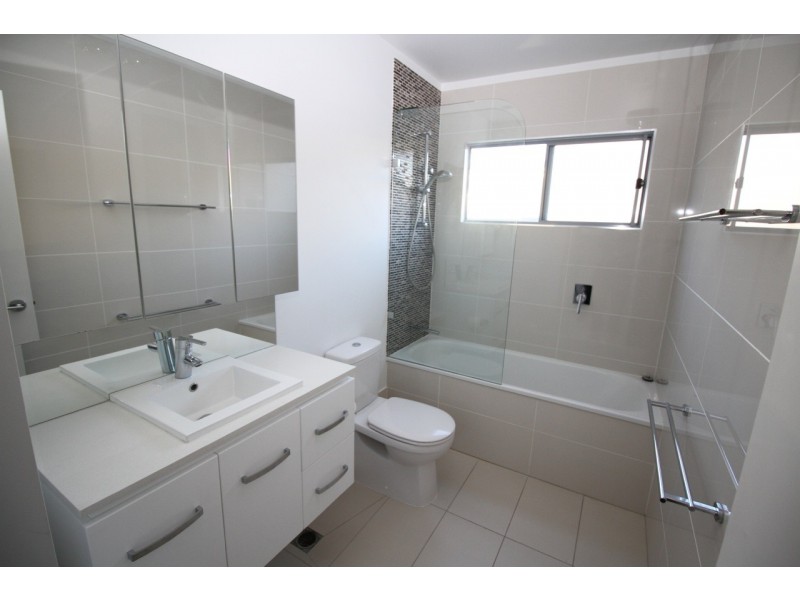 8/125 Bulimba Street, Bulimba QLD 4171