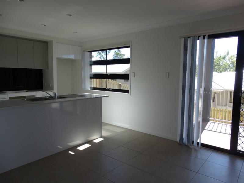 1/14 Lincoln Parade, Springfield Lakes QLD 4300