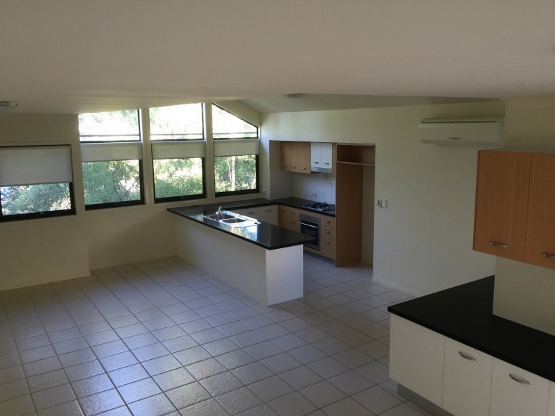 Mount Ommaney QLD 4074