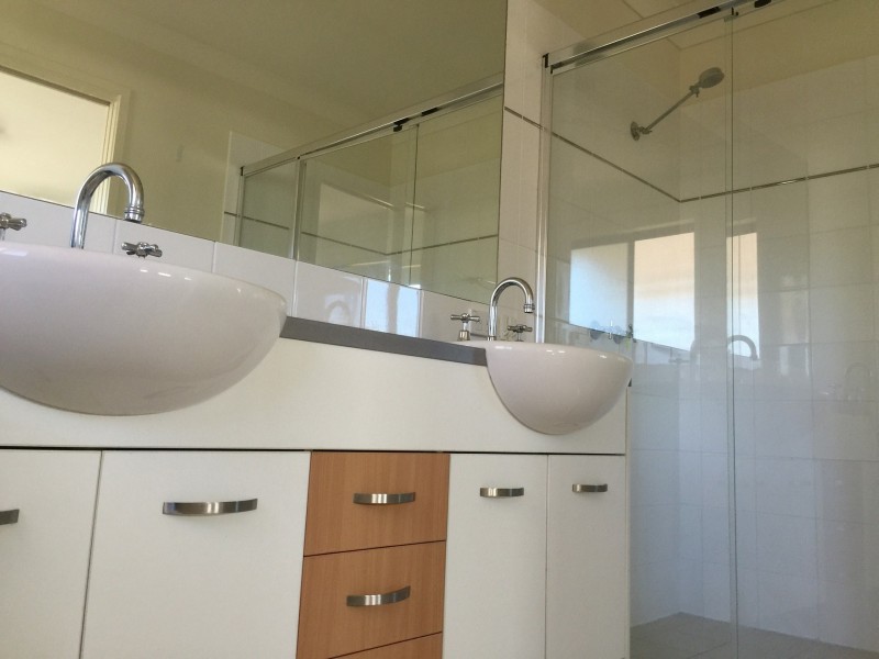 Mount Ommaney QLD 4074