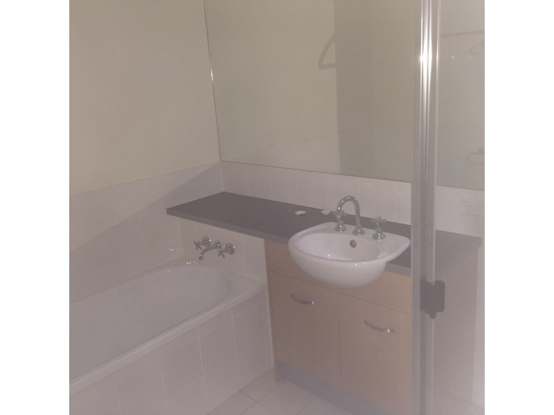 Mount Ommaney QLD 4074