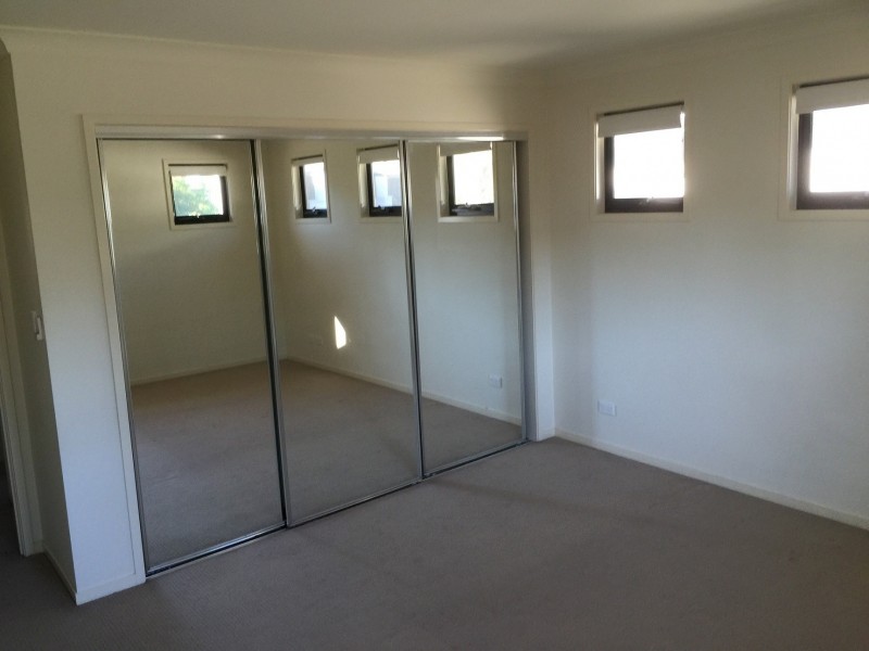 Mount Ommaney QLD 4074