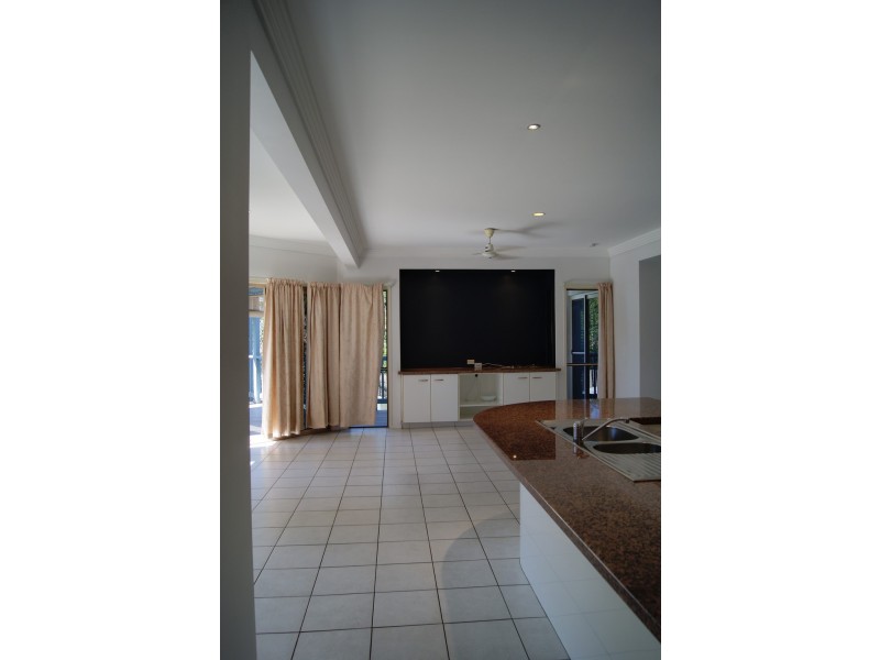 3 Saturn Crescent, Bridgeman Downs QLD 4035