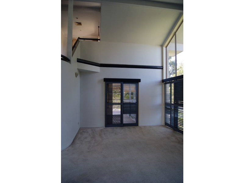 3 Saturn Crescent, Bridgeman Downs QLD 4035