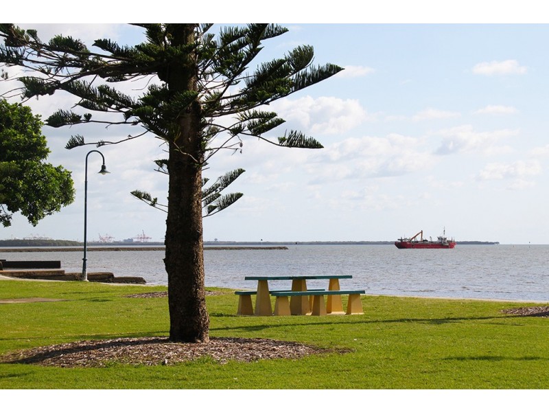 2/35 UPLANDS TCE, Wynnum QLD 4178