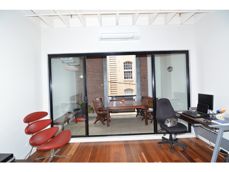 54d Vernon Tce, Teneriffe QLD 4005