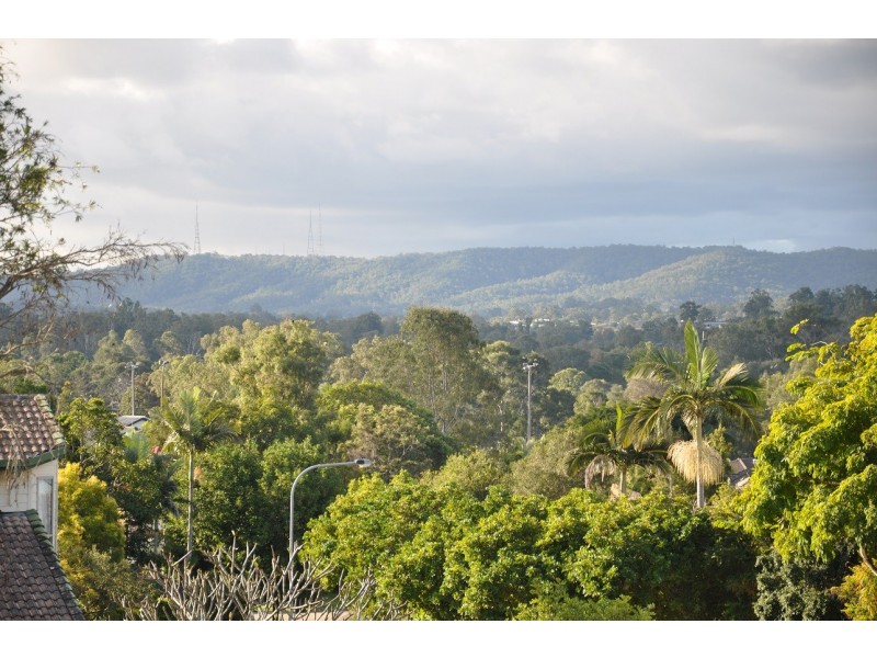 63 Riverhills Road, Middle Park QLD 4074
