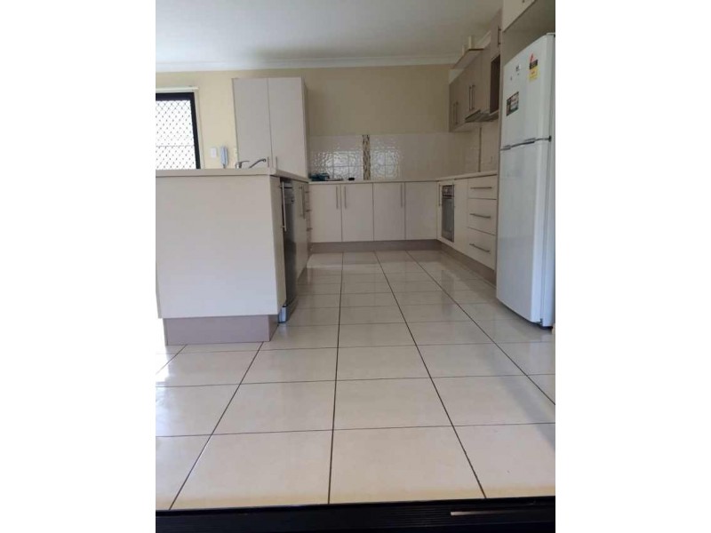 19 Gippsland Place, Calamvale QLD 4116