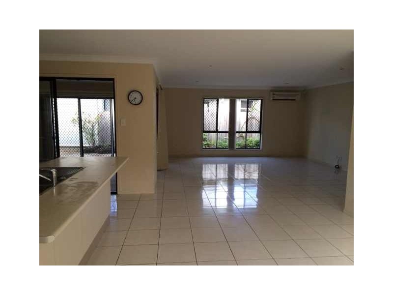 19 Gippsland Place, Calamvale QLD 4116