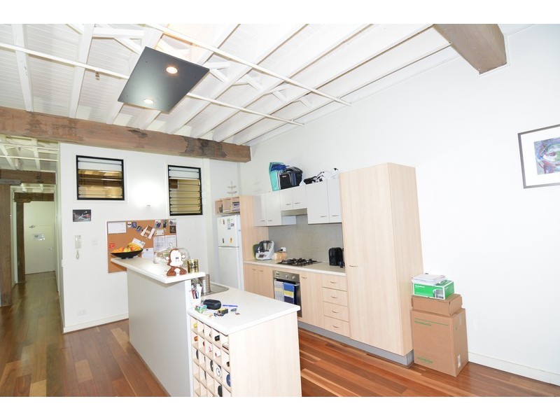 54 d- Vernon Tce, Teneriffe QLD 4005