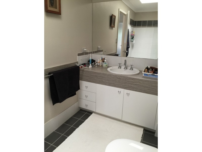 1060 WATERWORKS ROAD, The Gap QLD 4061