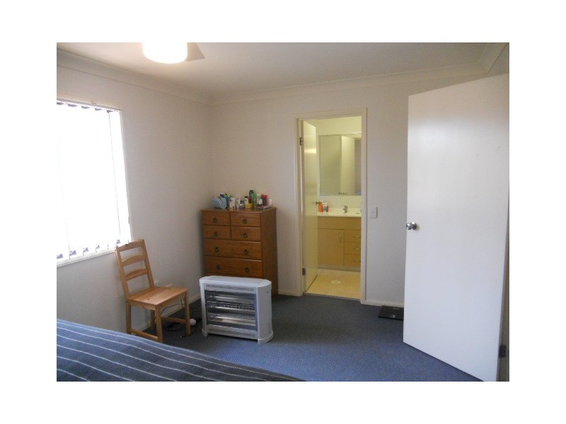 18 Loganlea Road, Waterford West QLD 4133