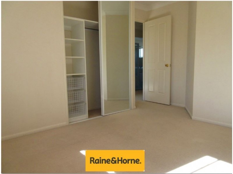 1/8 Gemview St, Calamvale QLD 4116