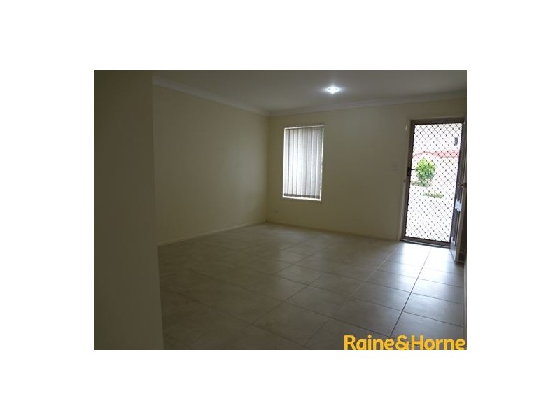 10 Chapman Place, Oxley QLD 4075