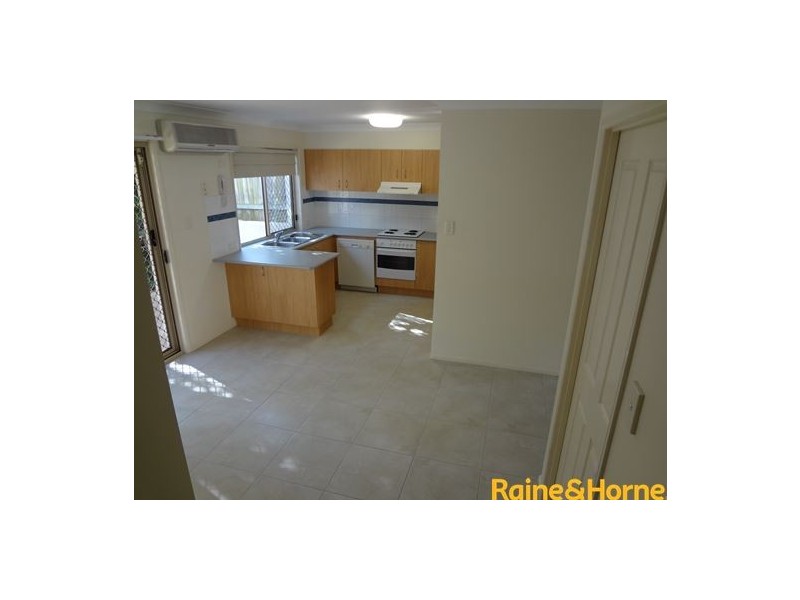 10 Chapman Place, Oxley QLD 4075