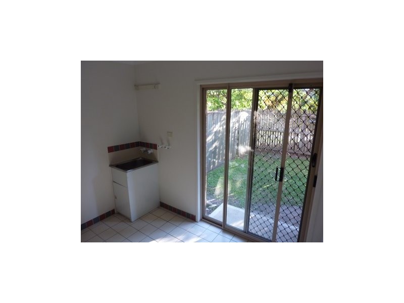 04-75 Brown St, Labrador QLD 4215