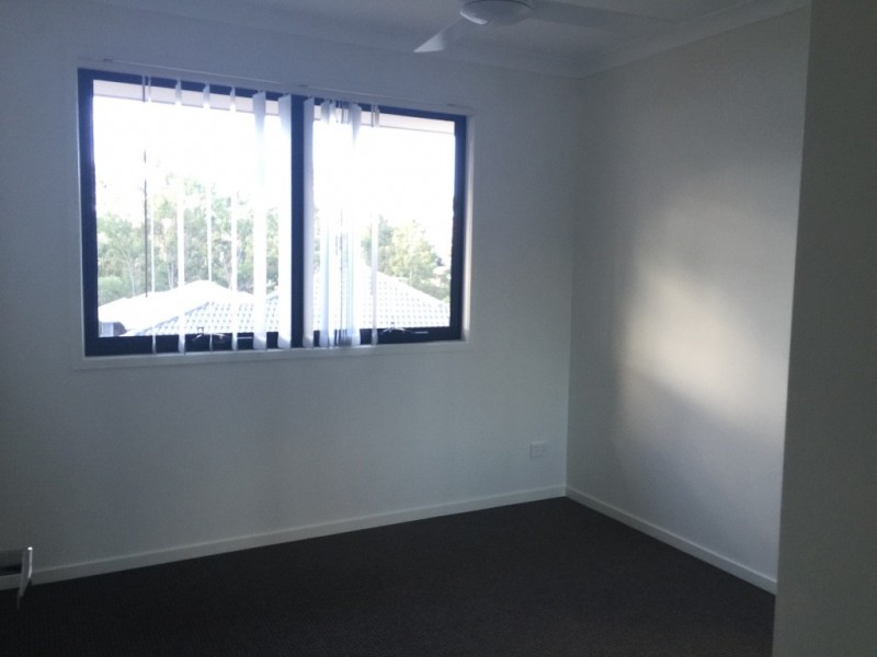 10/14 Lincoln Parade, Springfield Lakes QLD 4300