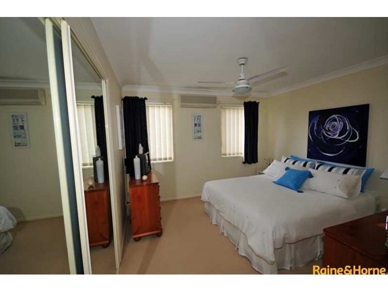 10 Chapman Place, Oxley QLD 4075