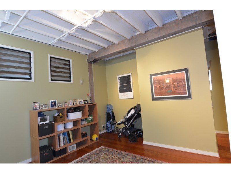 54 -e Vernon Tce, Teneriffe QLD 4005