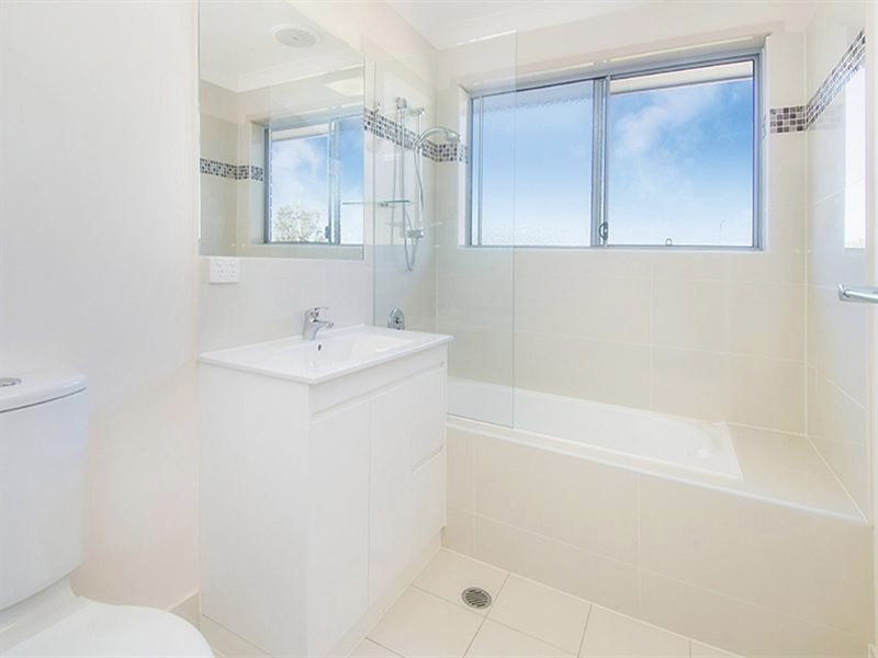 12 Joyce St, Coopers Plains QLD 4108