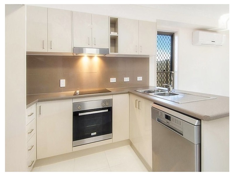 12 Joyce St, Coopers Plains QLD 4108