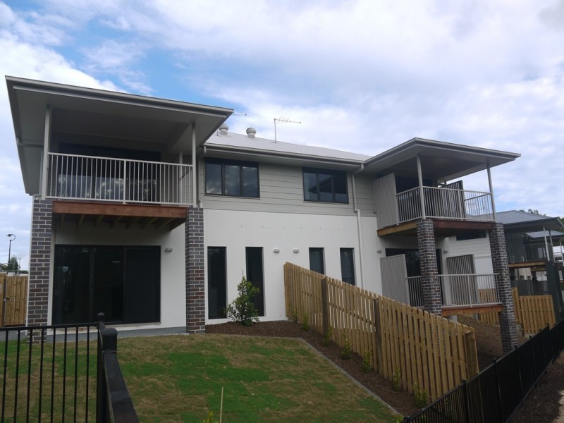 14 Lincoln Parade, Springfield Lakes QLD 4300