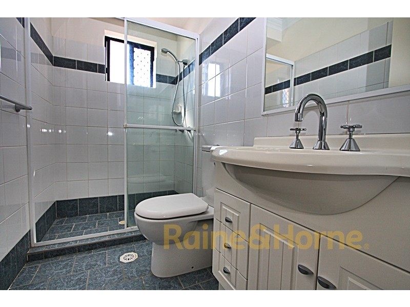 15 Dansie Street, Greenslopes QLD 4120