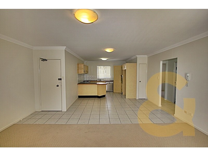 15 Dansie Street, Greenslopes QLD 4120