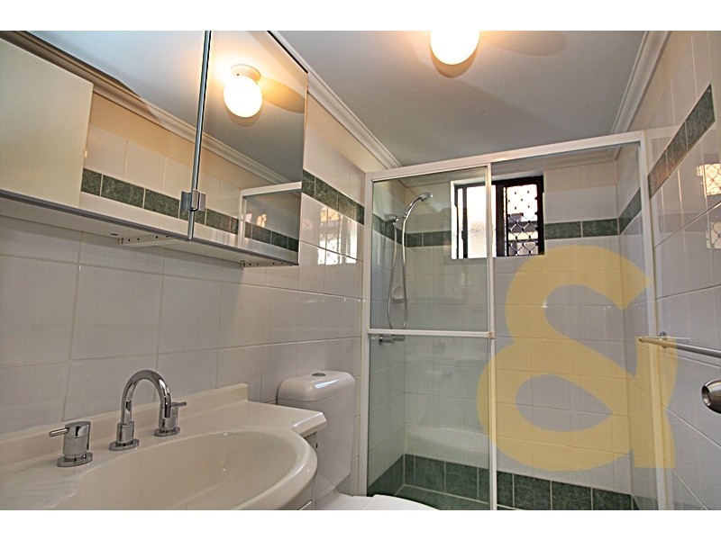 15 Dansie Street, Greenslopes QLD 4120