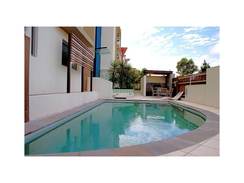 4/15 LAVER DRIVE, Robina QLD 4226