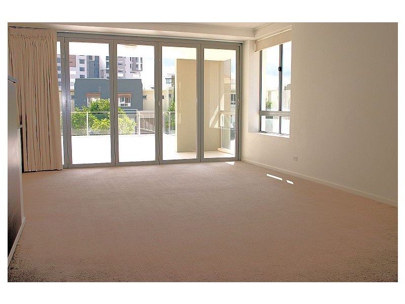 4/15 LAVER DRIVE, Robina QLD 4226