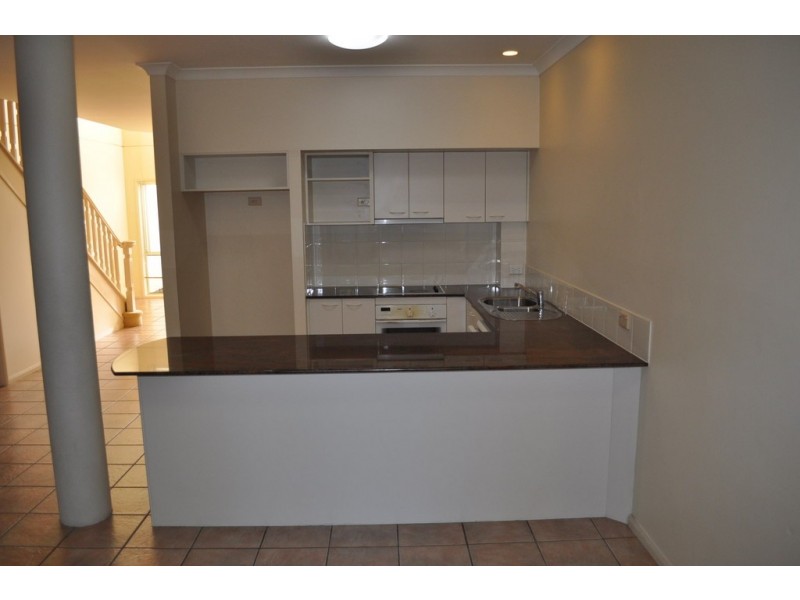 60S Caseys Rd, Hope Island QLD 4212