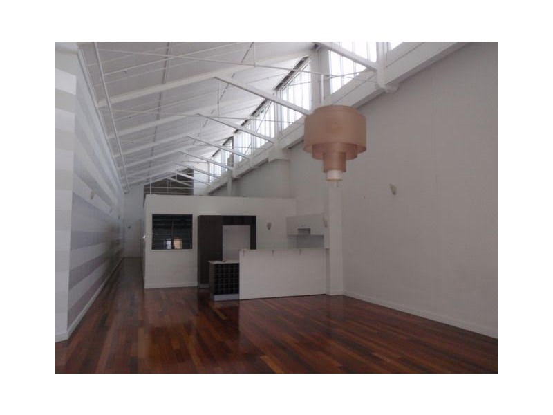 54 f Vernon Tce, Teneriffe QLD 4005